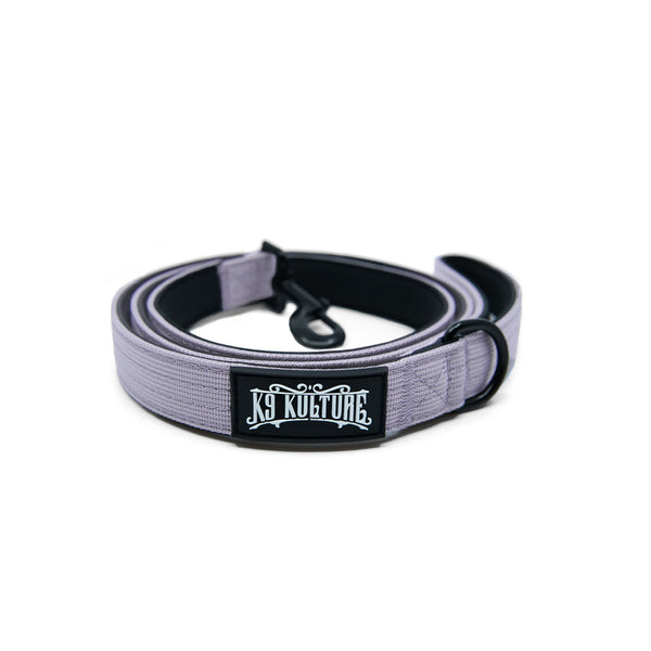 Simple Lead – Violet Purple, double-stitched nylon dog leash with 360º swivel clasp and D-ring attachment loop.